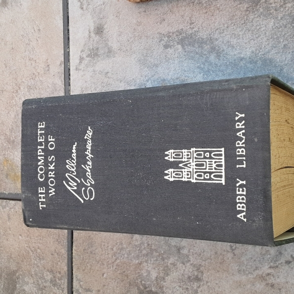 The Complete Works of William Shakespeare. 1099 pages Romanian edition - Picture 2 of 11